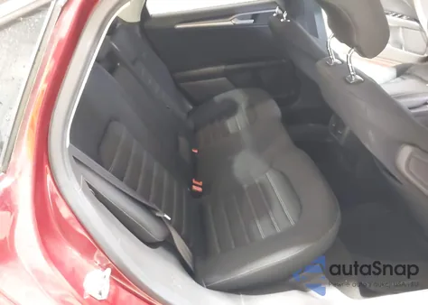 2013 Ford Fusion Se z USA, uszkodzony, nr VIN 3FA6P0H7XDR163693